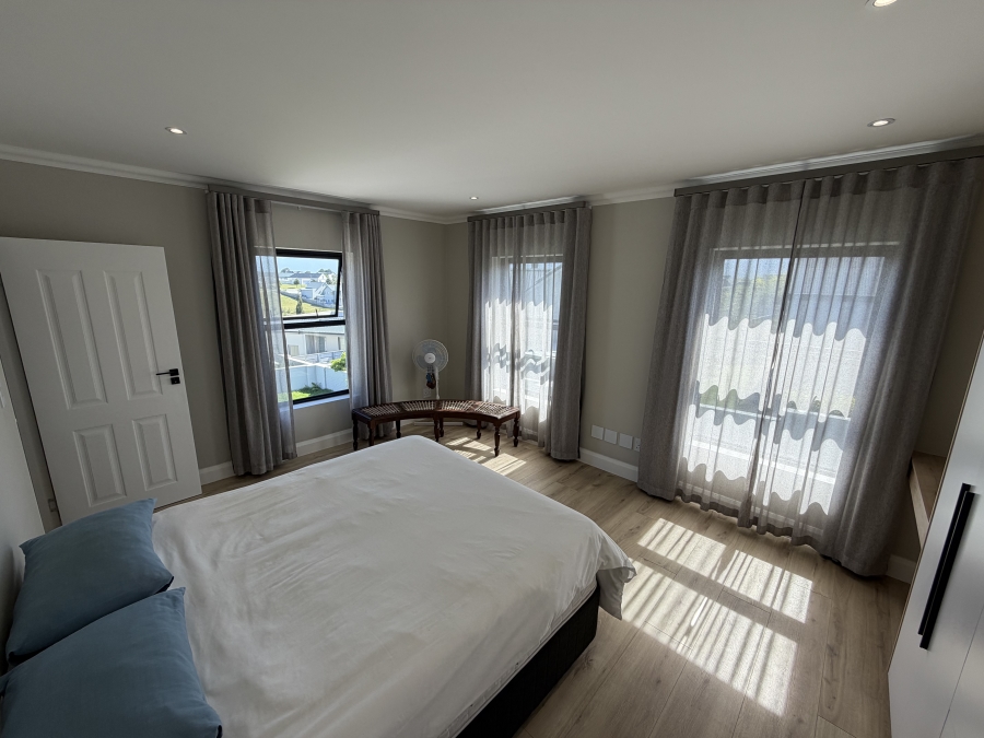 4 Bedroom Property for Sale in Kingswood Golf Estate Western Cape